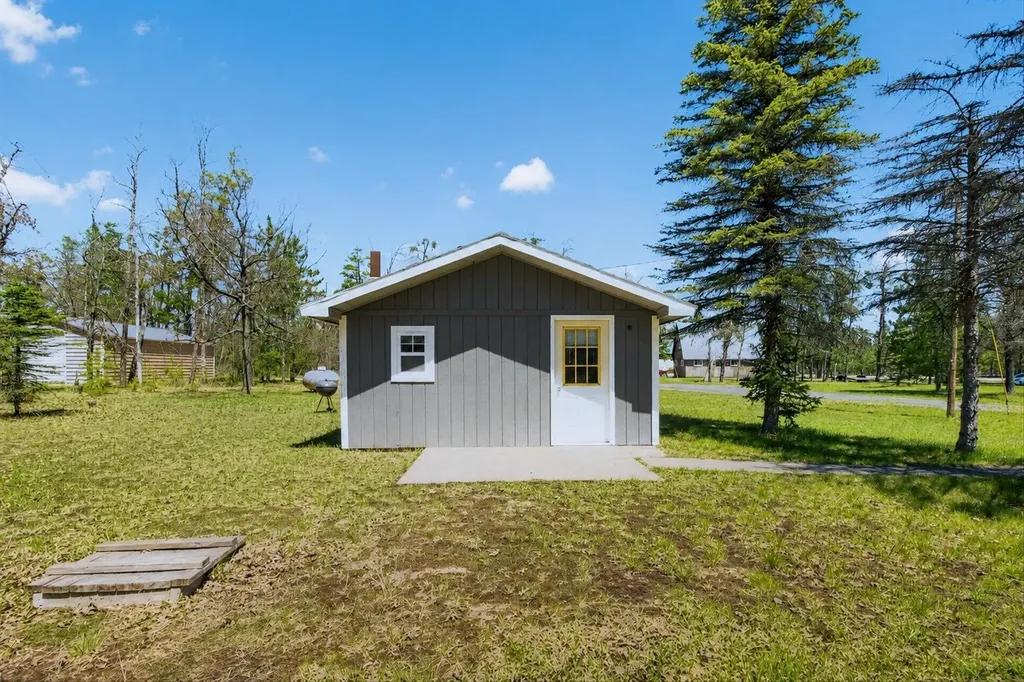 3144 S Wakeley Bridge Road Grayling Charter Township MI 49738