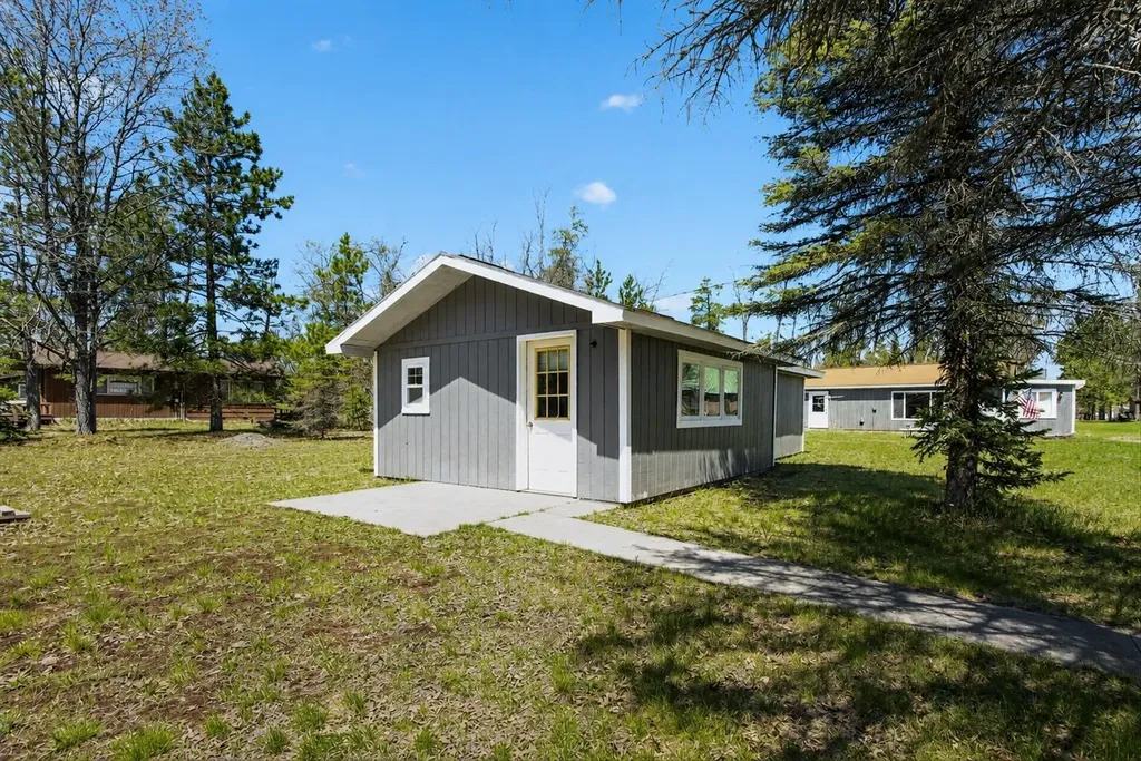 3144 S Wakeley Bridge Road Grayling Charter Township MI 49738