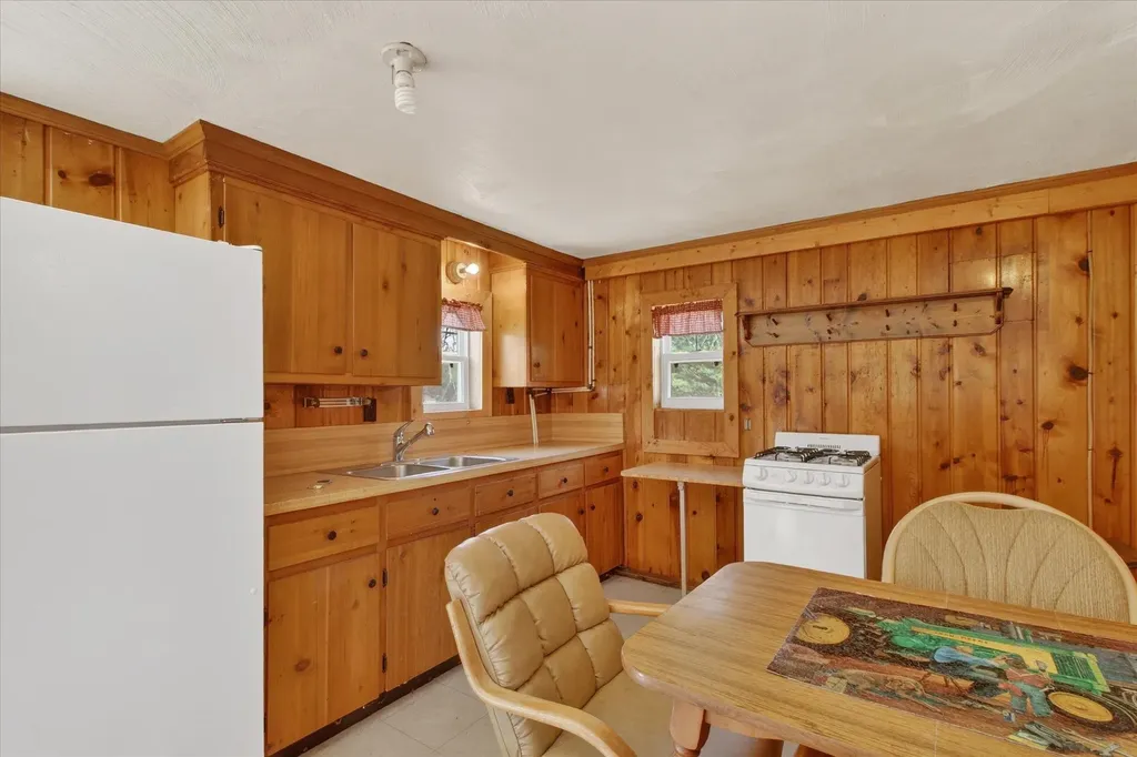3144 S Wakeley Bridge Road Grayling Charter Township MI 49738