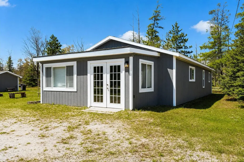 3144 S Wakeley Bridge Road Grayling Charter Township MI 49738