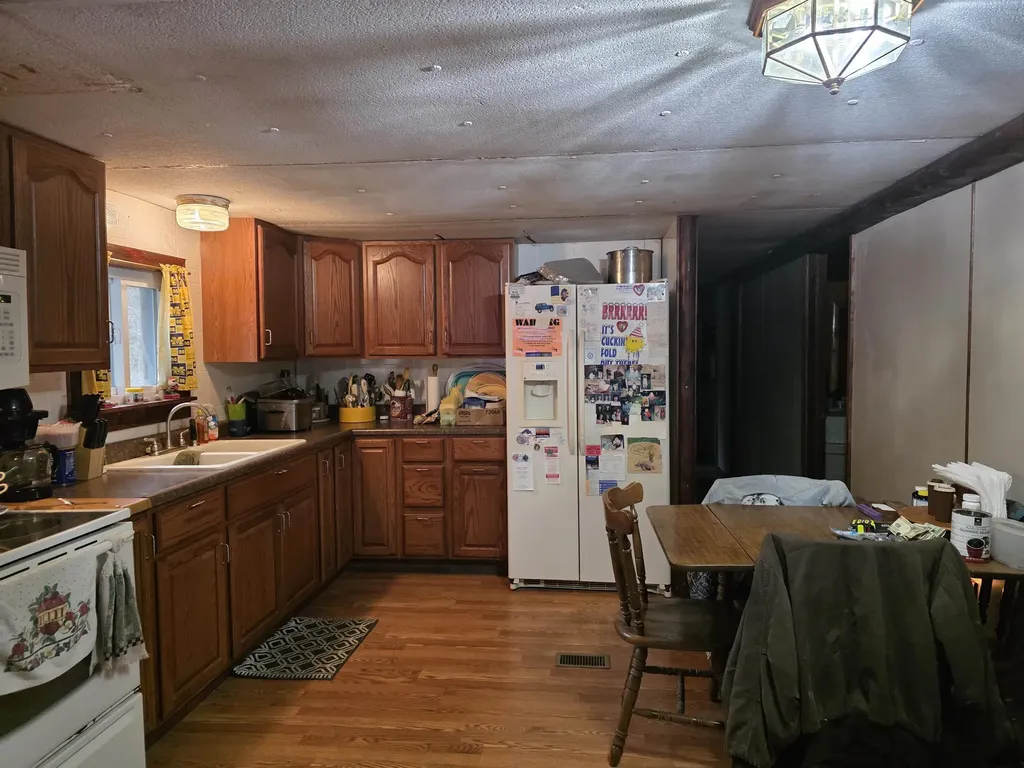 7931 NE Twin Lake Road Coldsprings Township MI 49659