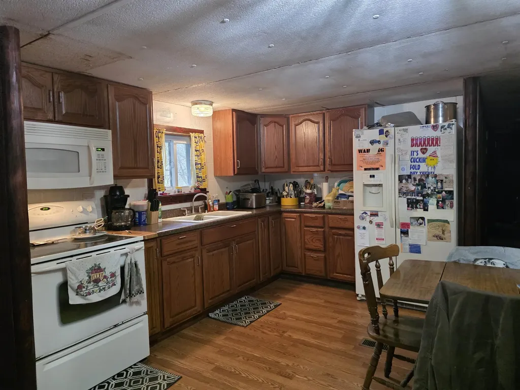 7931 NE Twin Lake Road Coldsprings Township MI 49659
