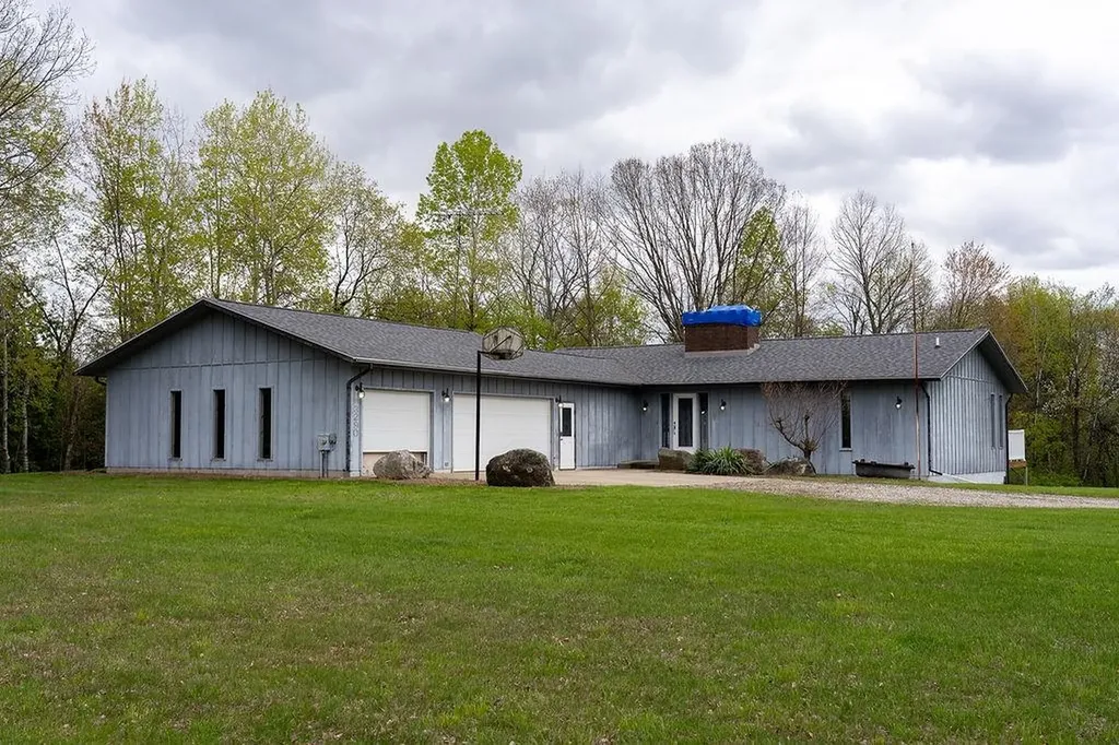 3290 E River Union Charter Township MI 48858