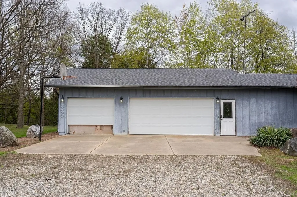 3290 E River Union Charter Township MI 48858