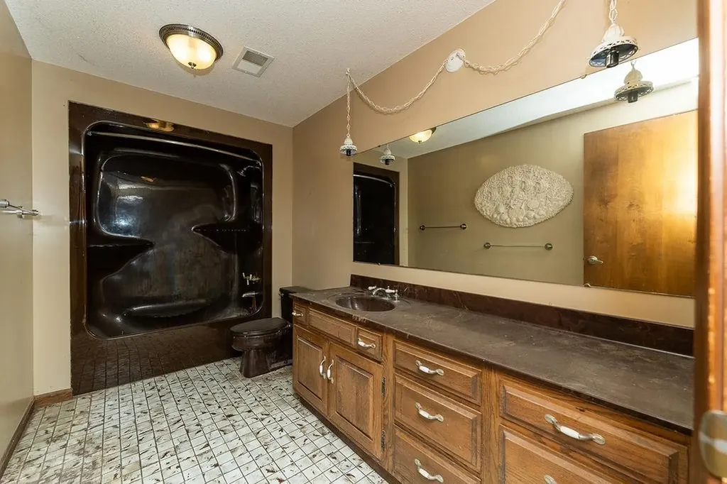3290 E River Union Charter Township MI 48858