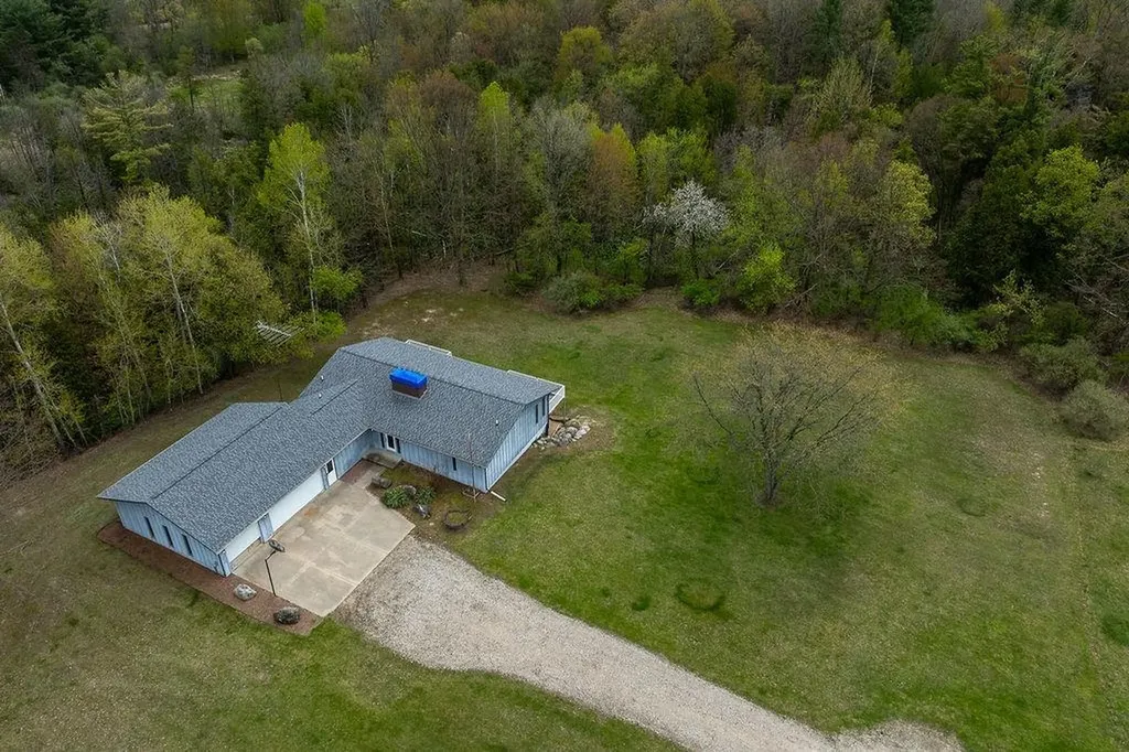 3290 E River Union Charter Township MI 48858