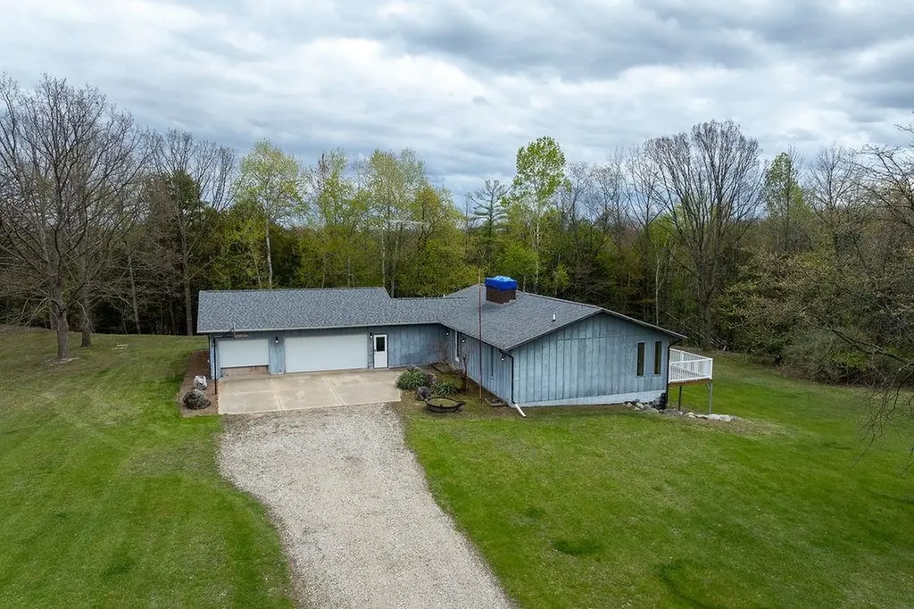 3290 E River Union Charter Township MI 48858