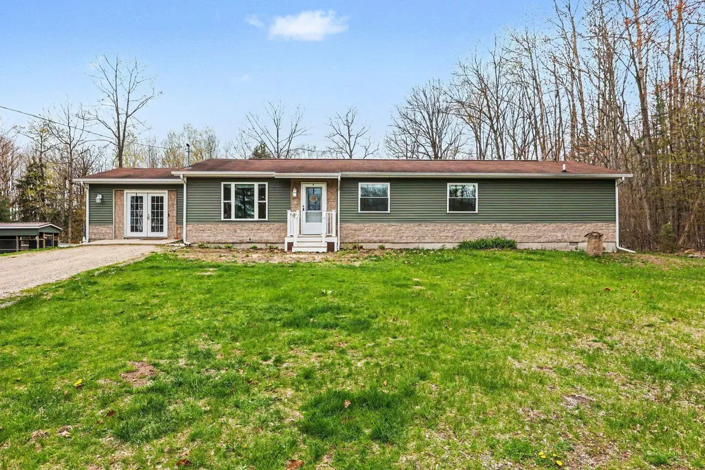 1015 Shaw Road Sage Township MI 48624