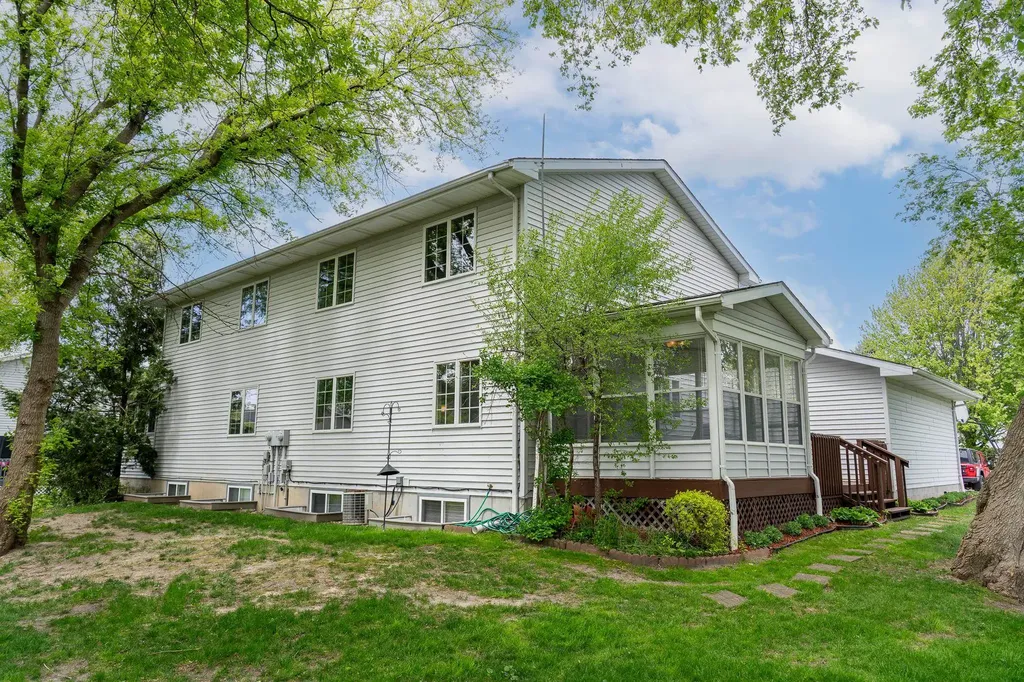 1604 E Gaylord Street Mt. Pleasant City MI 48858