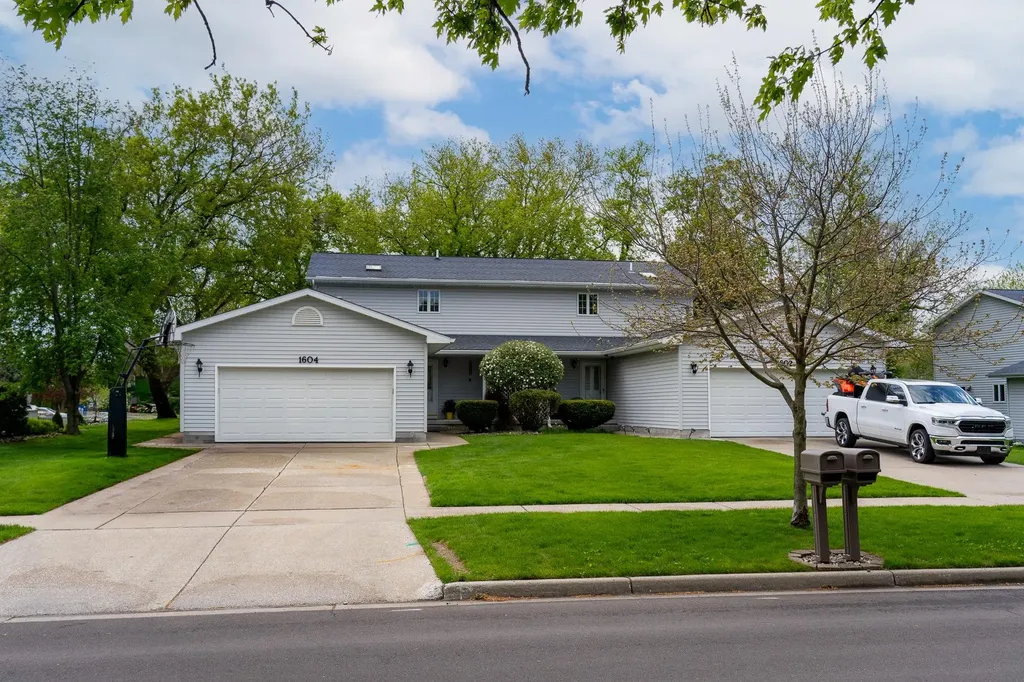 1604 E Gaylord Street Mt. Pleasant City MI 48858