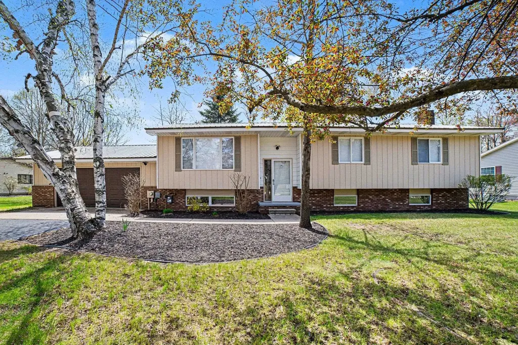 3431 Maradee Court Surrey Township MI 48622