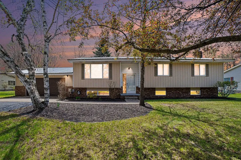 3431 Maradee Court Surrey Township MI 48622