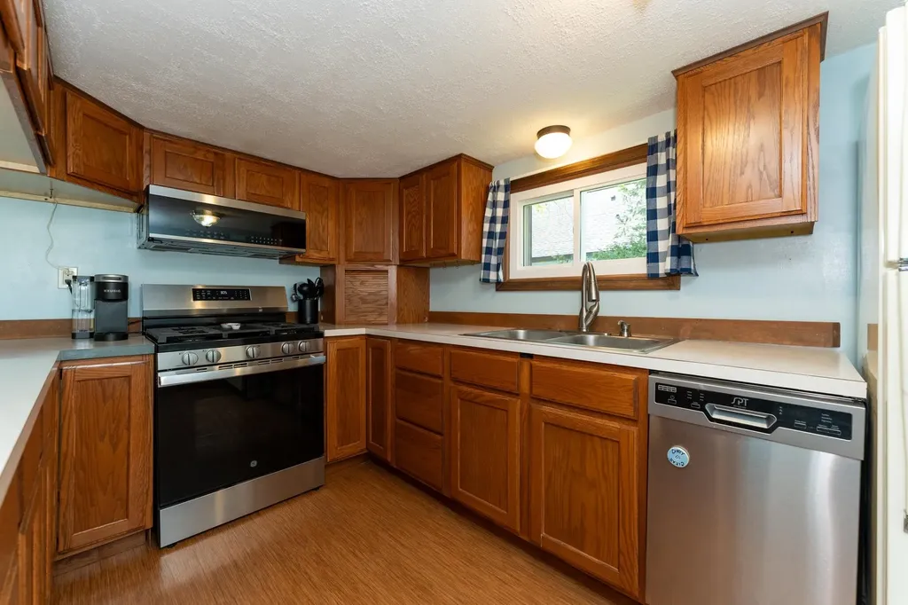 1608 Fessenden Avenue Mt. Pleasant City MI 48858