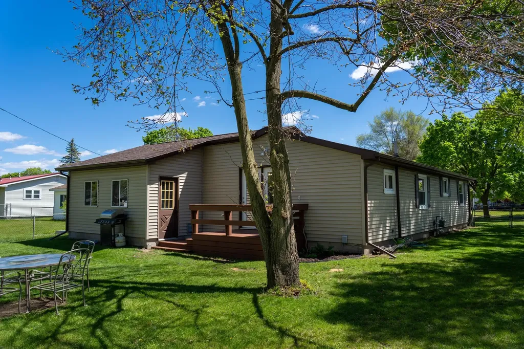 1608 Fessenden Avenue Mt. Pleasant City MI 48858