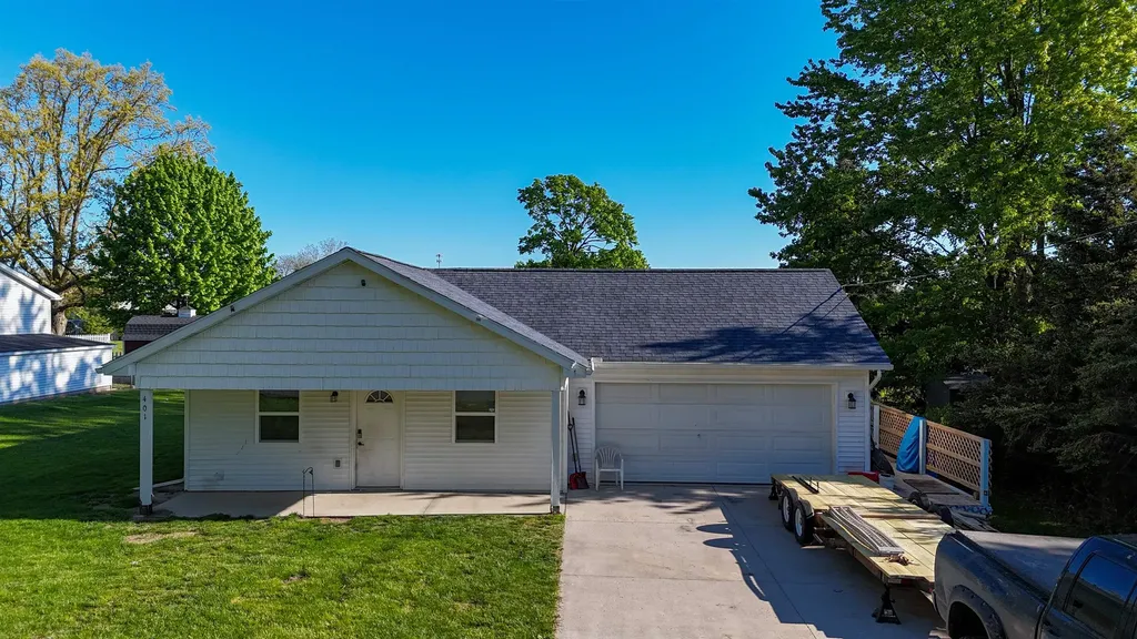 401 Barber Ithaca City MI 48847