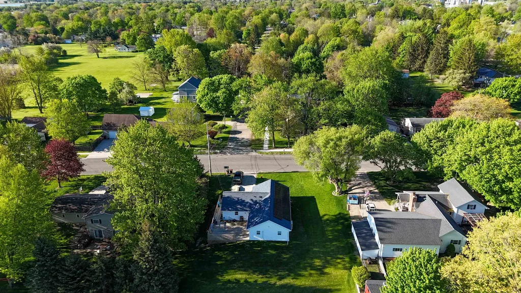 401 Barber Ithaca City MI 48847
