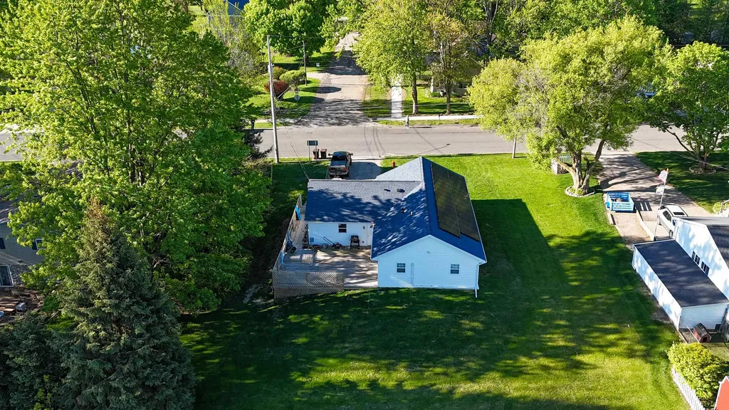 401 Barber Ithaca City MI 48847