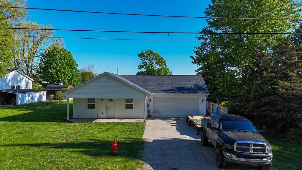 401 Barber Ithaca City MI 48847
