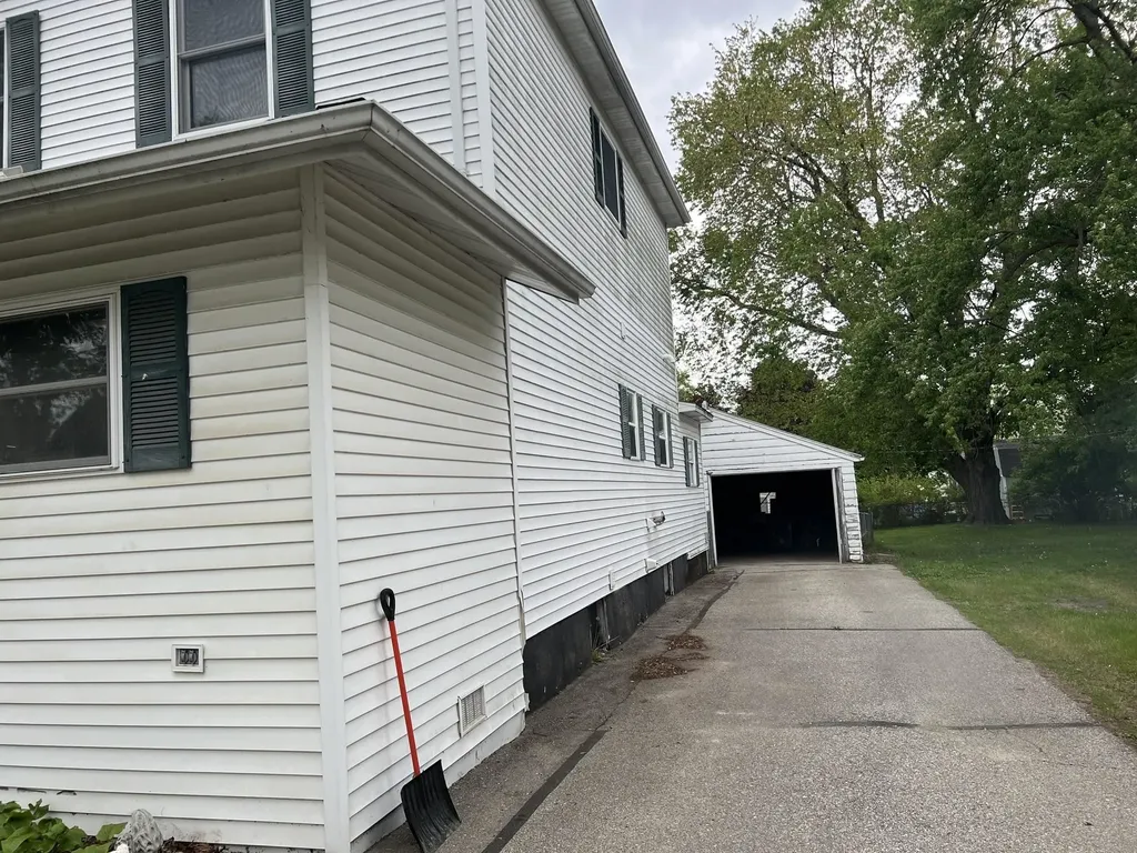 158 Moyer Avenue Alma City MI 48801
