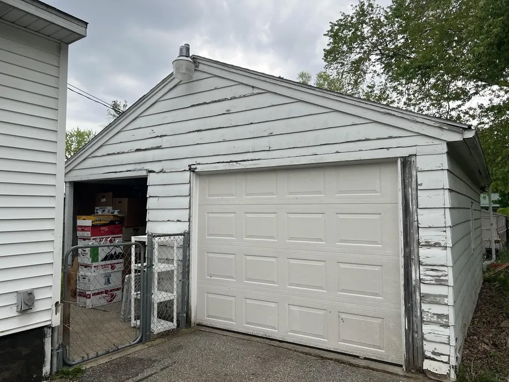 158 Moyer Avenue Alma City MI 48801