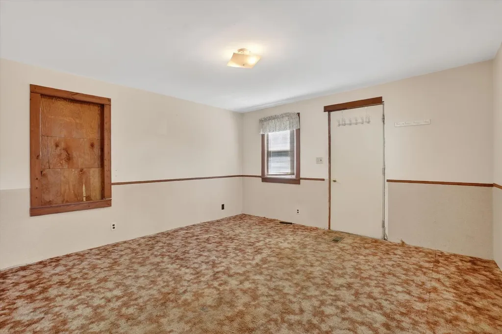 6348 N Pingree Road Seville Township MI 48832