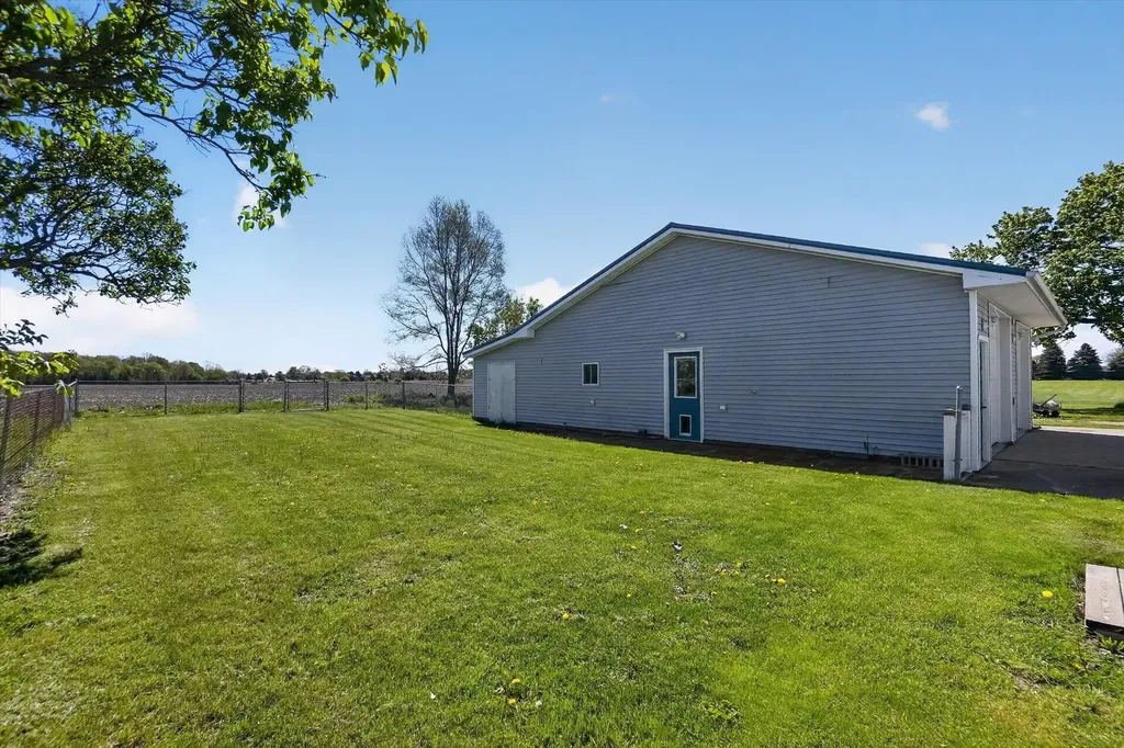 6348 N Pingree Road Seville Township MI 48832