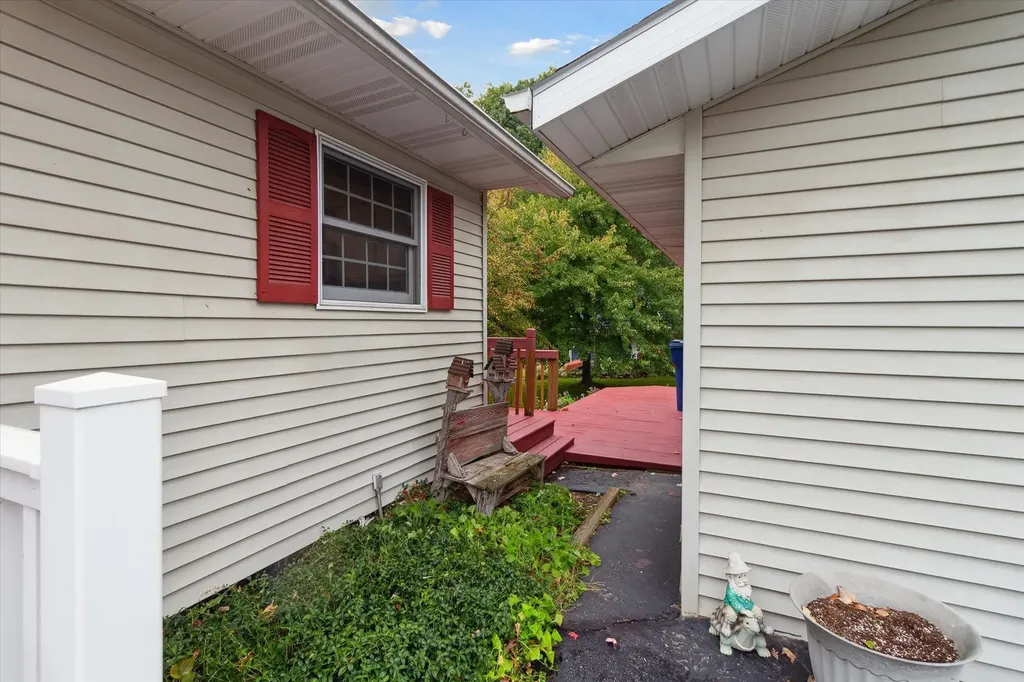 1132 Clubhouse Drive Broomfield Township MI 48893