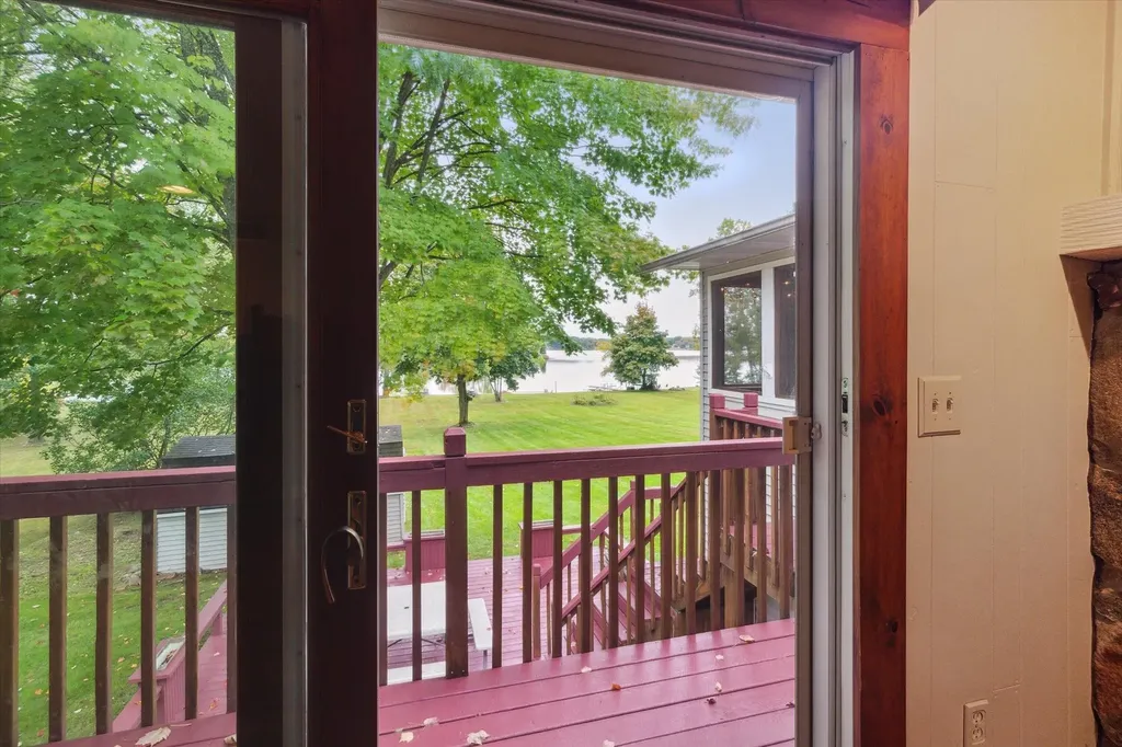 1132 Clubhouse Drive Broomfield Township MI 48893
