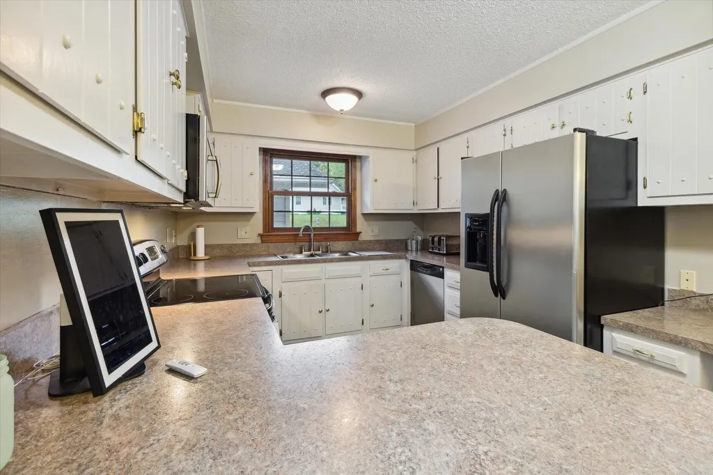 1132 Clubhouse Drive Broomfield Township MI 48893