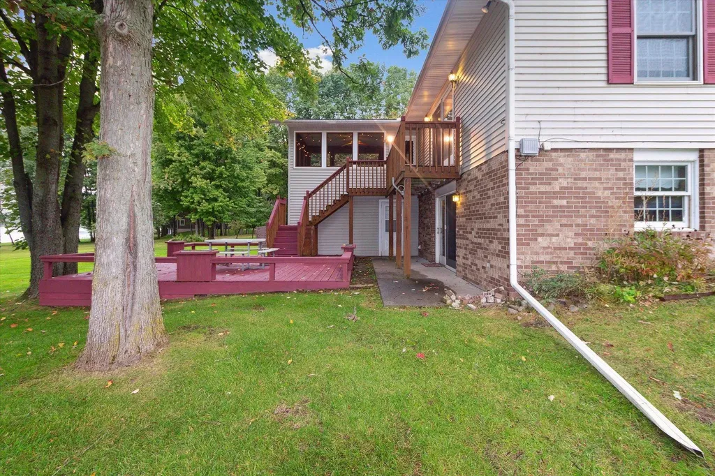 1132 Clubhouse Drive Broomfield Township MI 48893