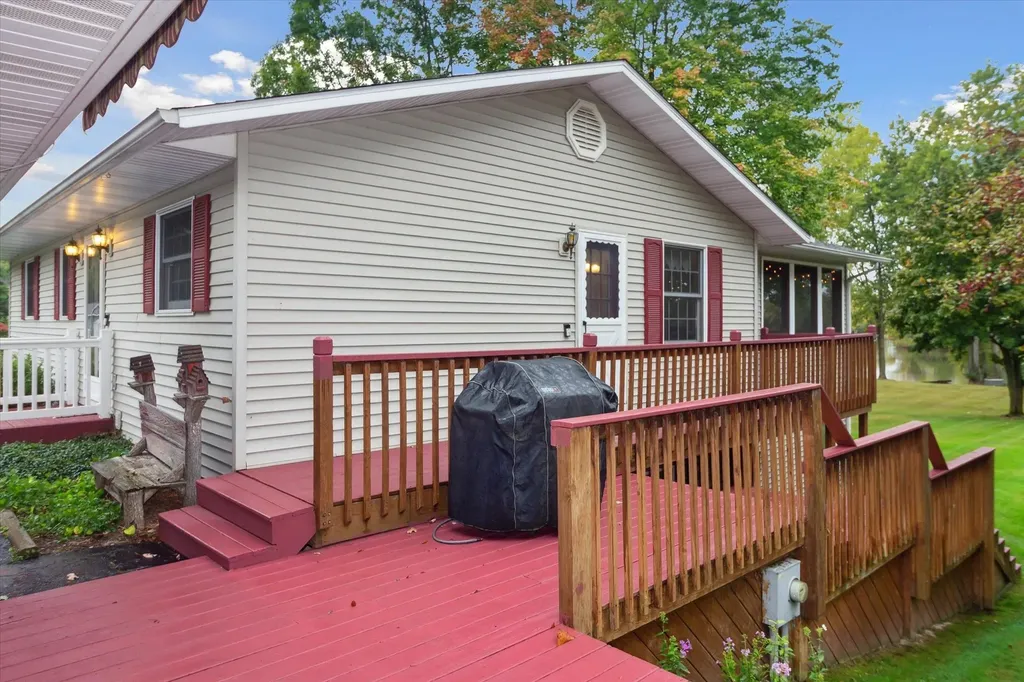 1132 Clubhouse Drive Broomfield Township MI 48893