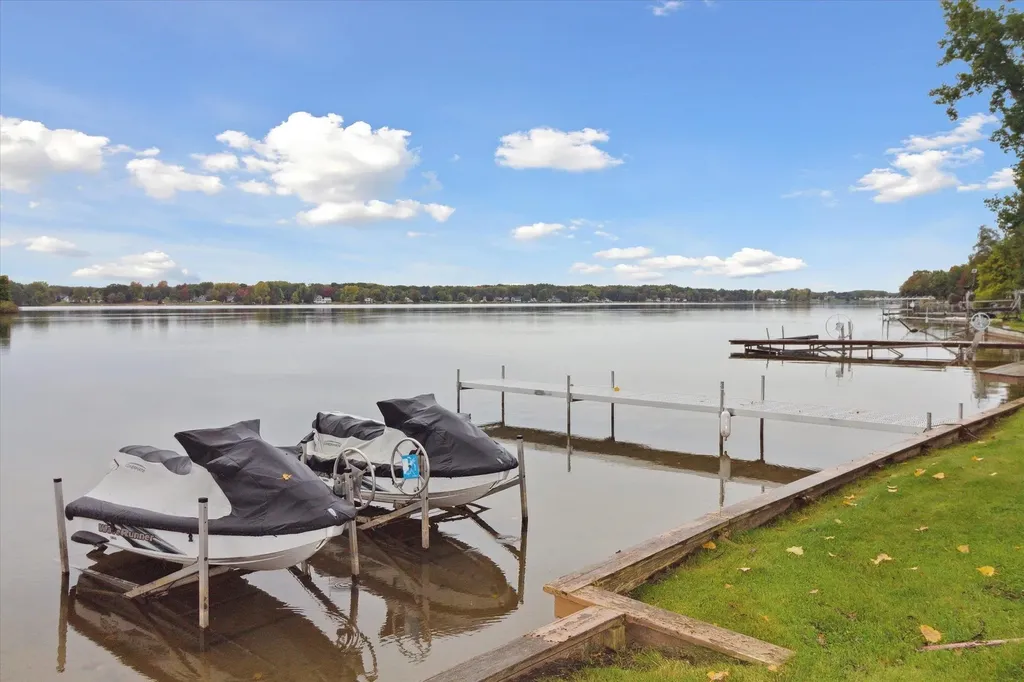 1132 Clubhouse Drive Broomfield Township MI 48893