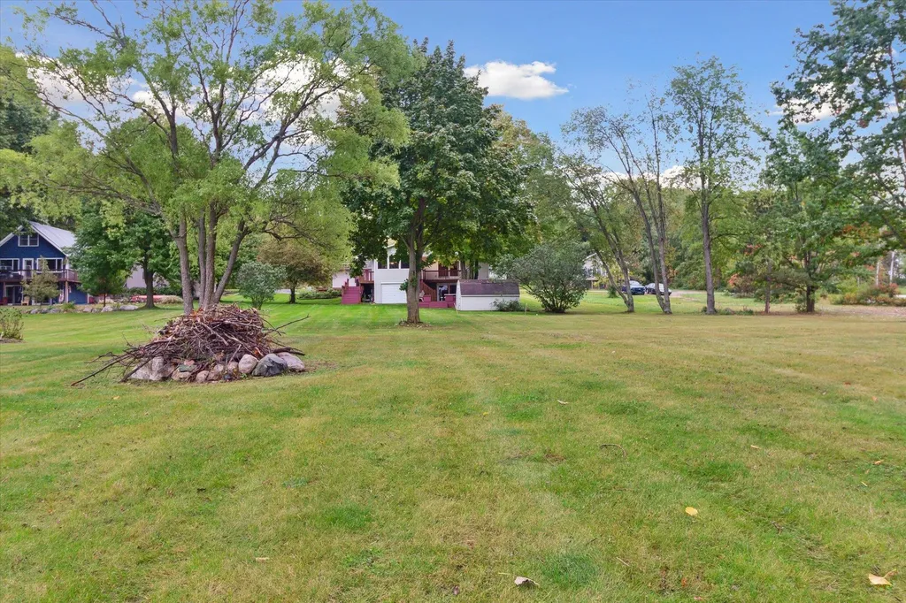 1132 Clubhouse Drive Broomfield Township MI 48893