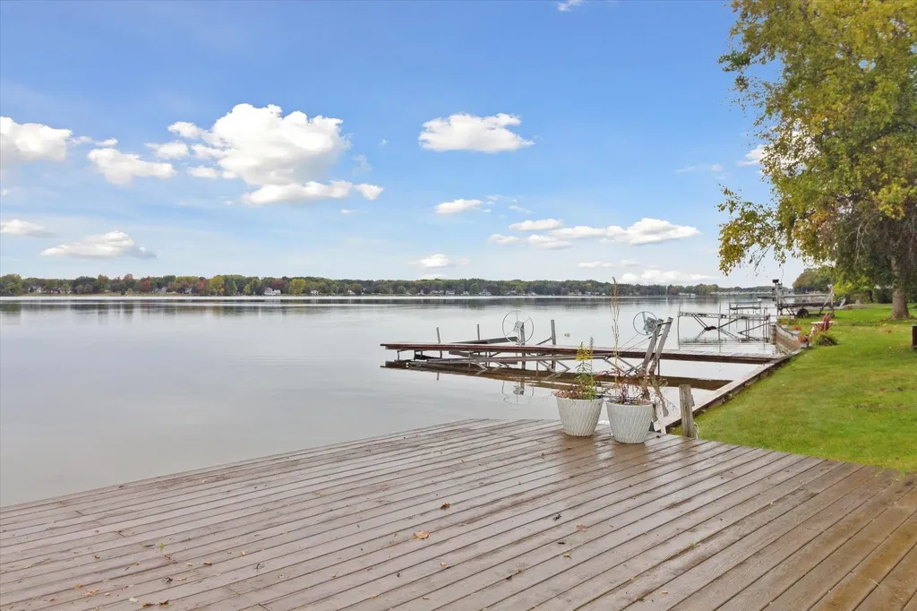 1132 Clubhouse Drive Broomfield Township MI 48893