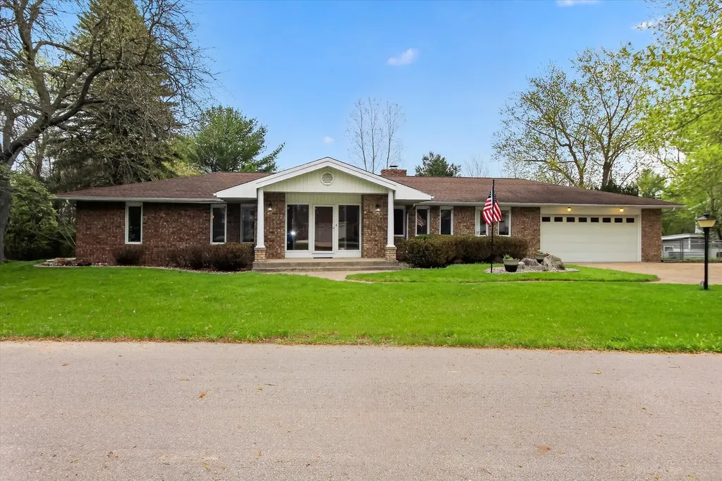 410 Orchard Court Pine River Township MI 48880