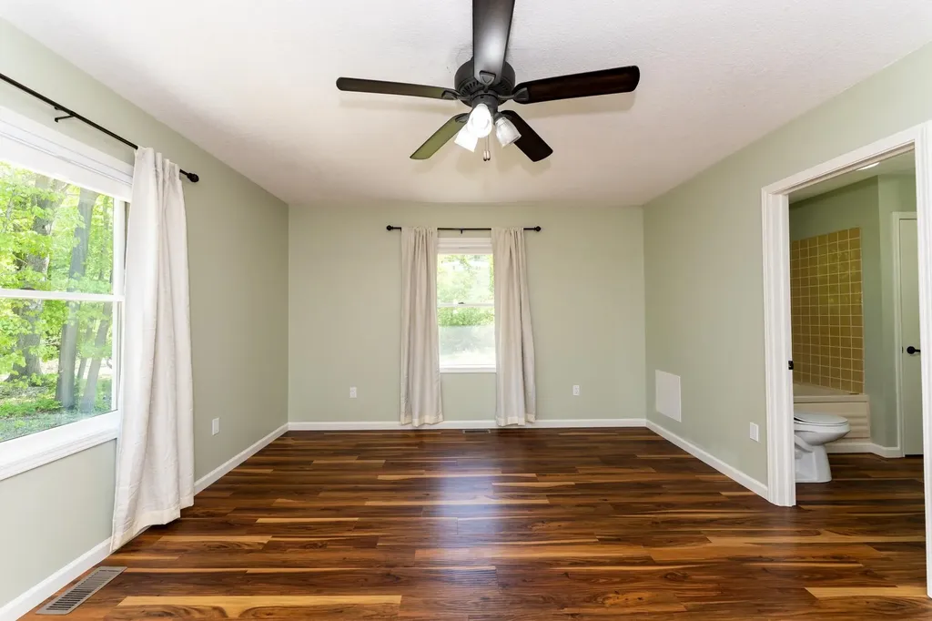 5121 Chip Cove Road Union Charter Township MI 48858