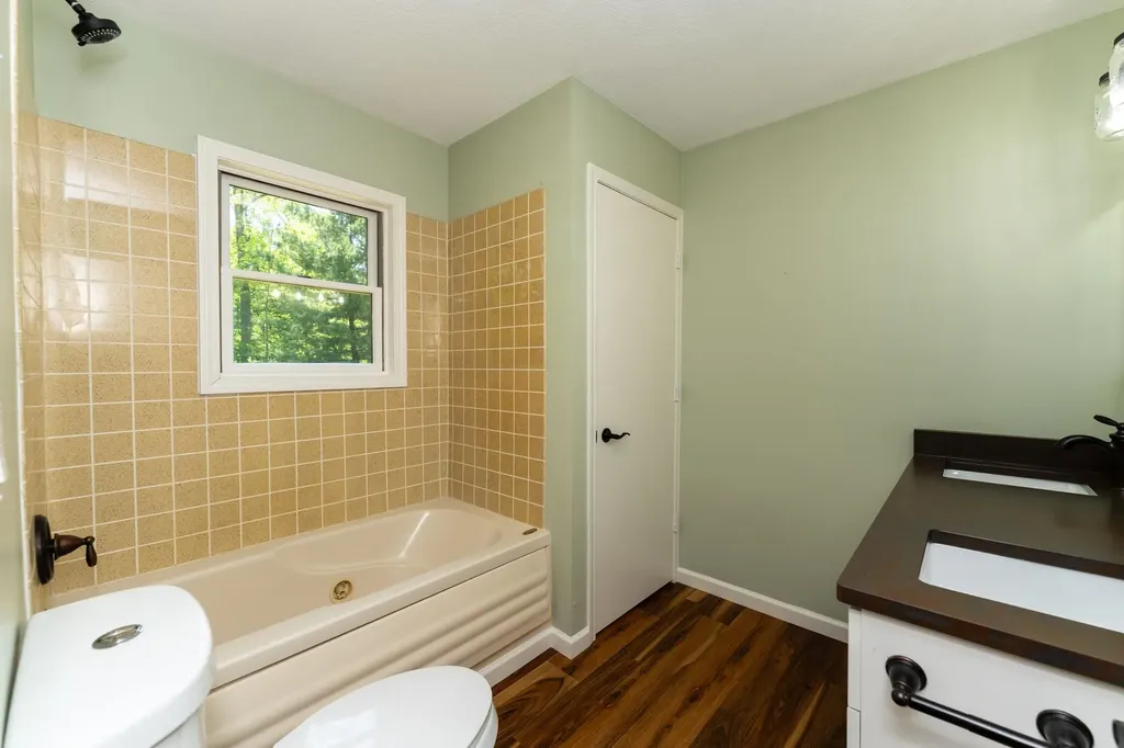 5121 Chip Cove Road Union Charter Township MI 48858