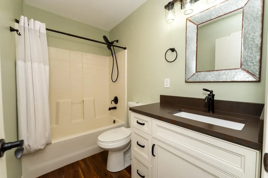 5121 Chip Cove Road Union Charter Township MI 48858
