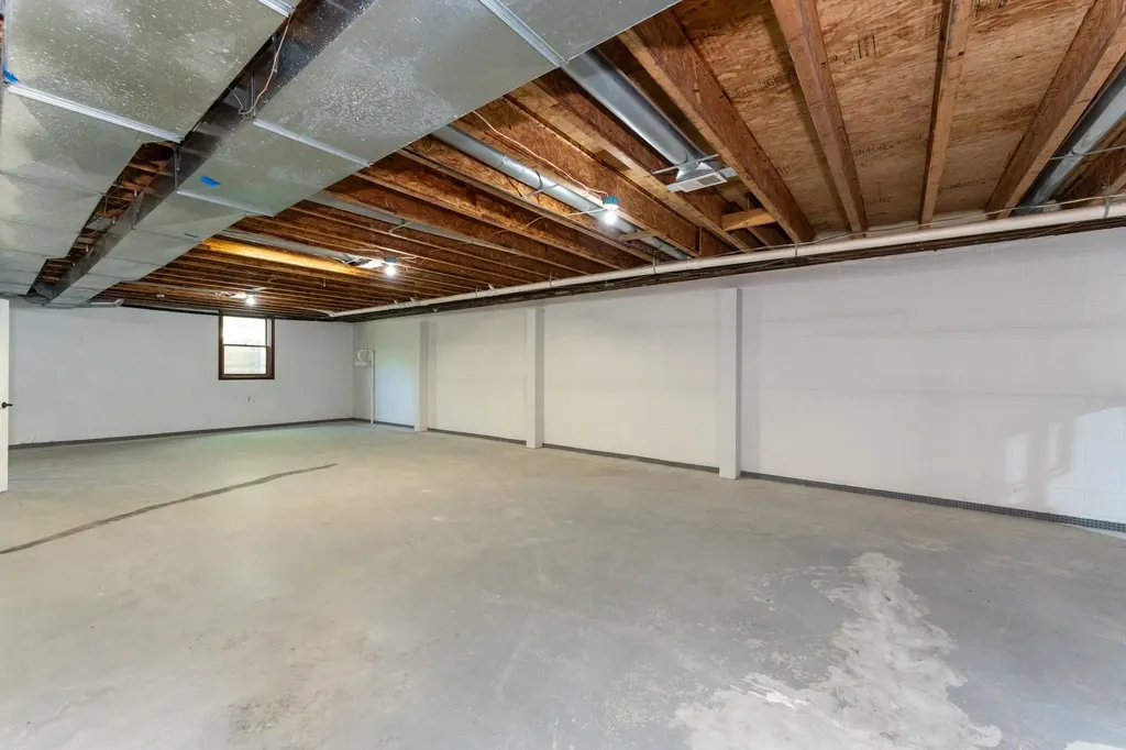 5121 Chip Cove Road Union Charter Township MI 48858