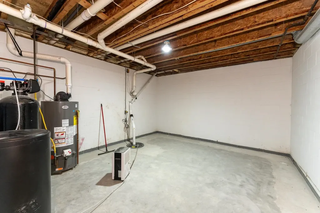 5121 Chip Cove Road Union Charter Township MI 48858