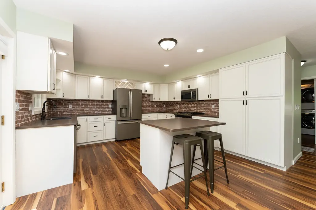 5121 Chip Cove Road Union Charter Township MI 48858