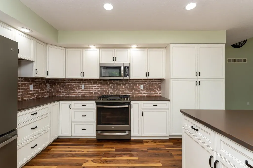 5121 Chip Cove Road Union Charter Township MI 48858