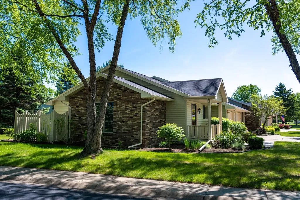 240 Peachwood Lane Mt. Pleasant City MI 48858