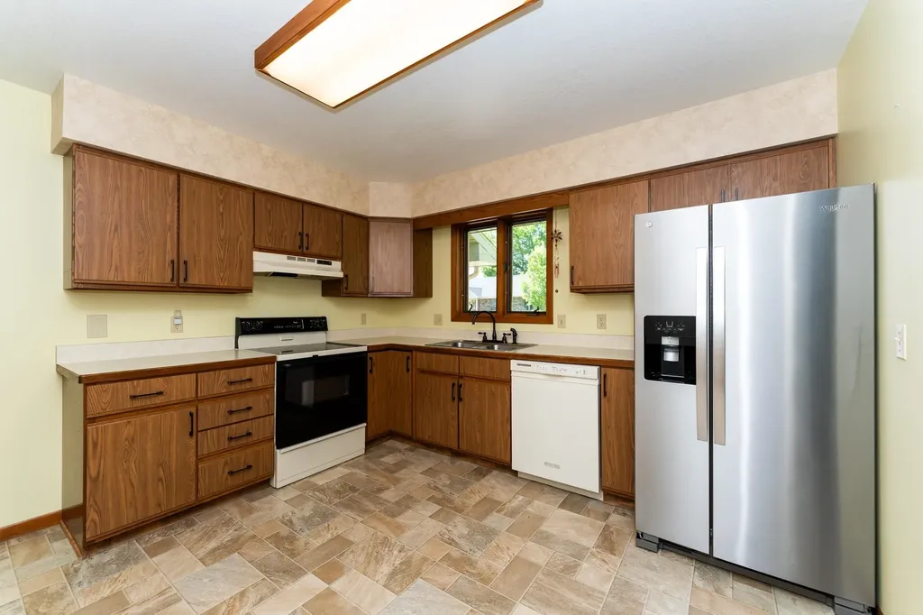 240 Peachwood Lane Mt. Pleasant City MI 48858
