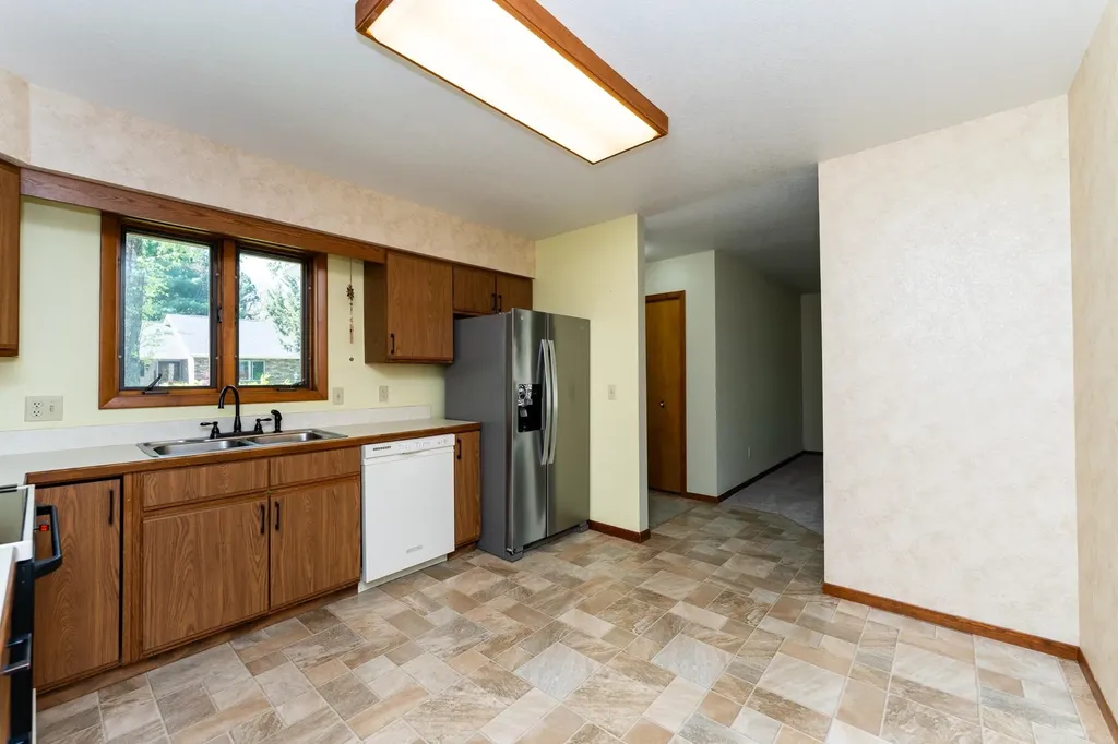 240 Peachwood Lane Mt. Pleasant City MI 48858
