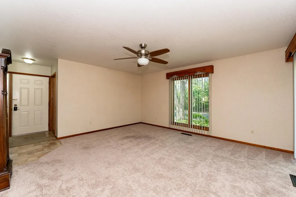 240 Peachwood Lane Mt. Pleasant City MI 48858