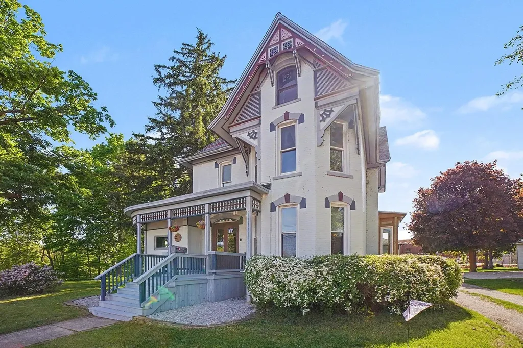 220 N Main Street St. Louis City MI 48880