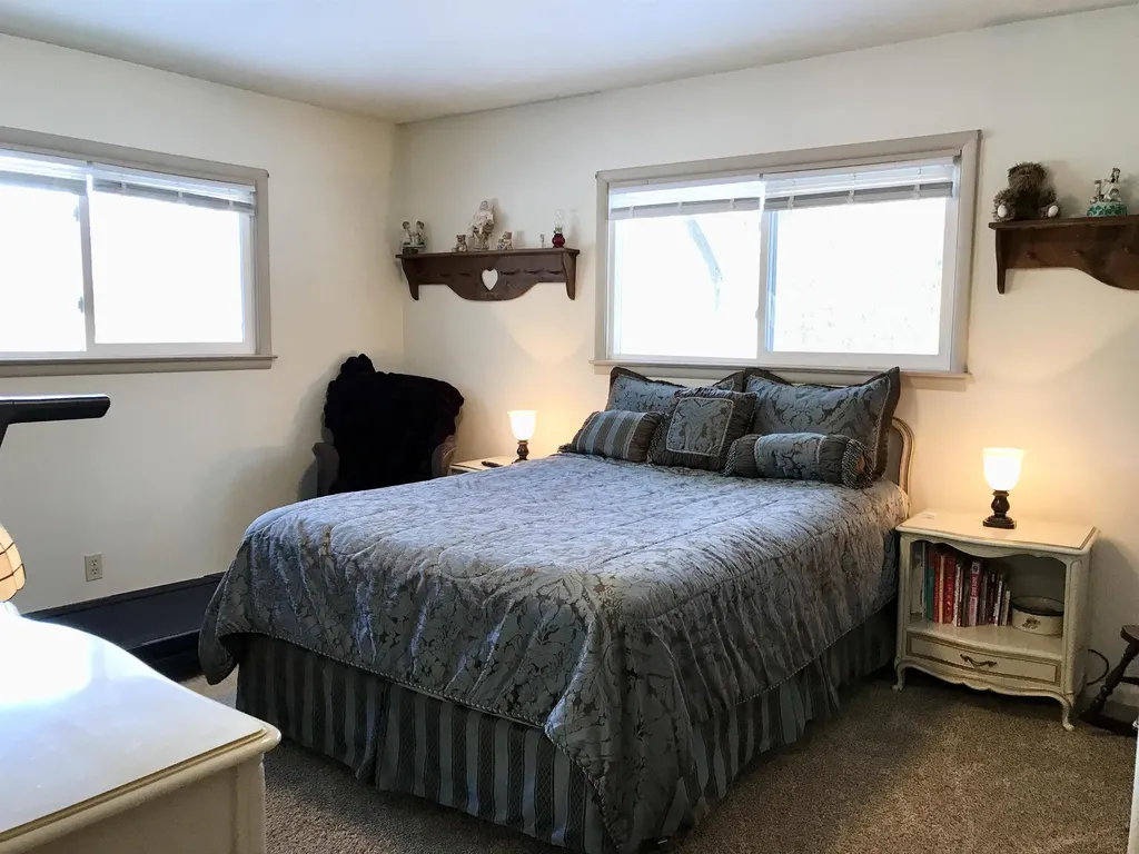 700 & 702 E Remus Road Union Charter Township MI 48858