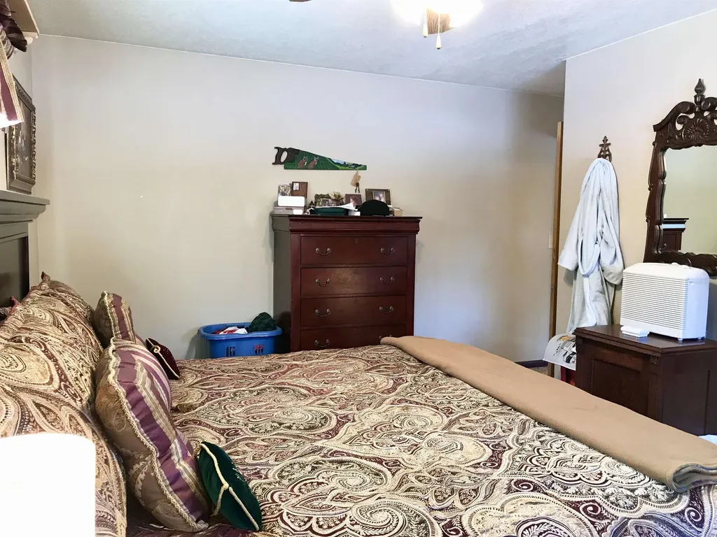 700 & 702 E Remus Road Union Charter Township MI 48858