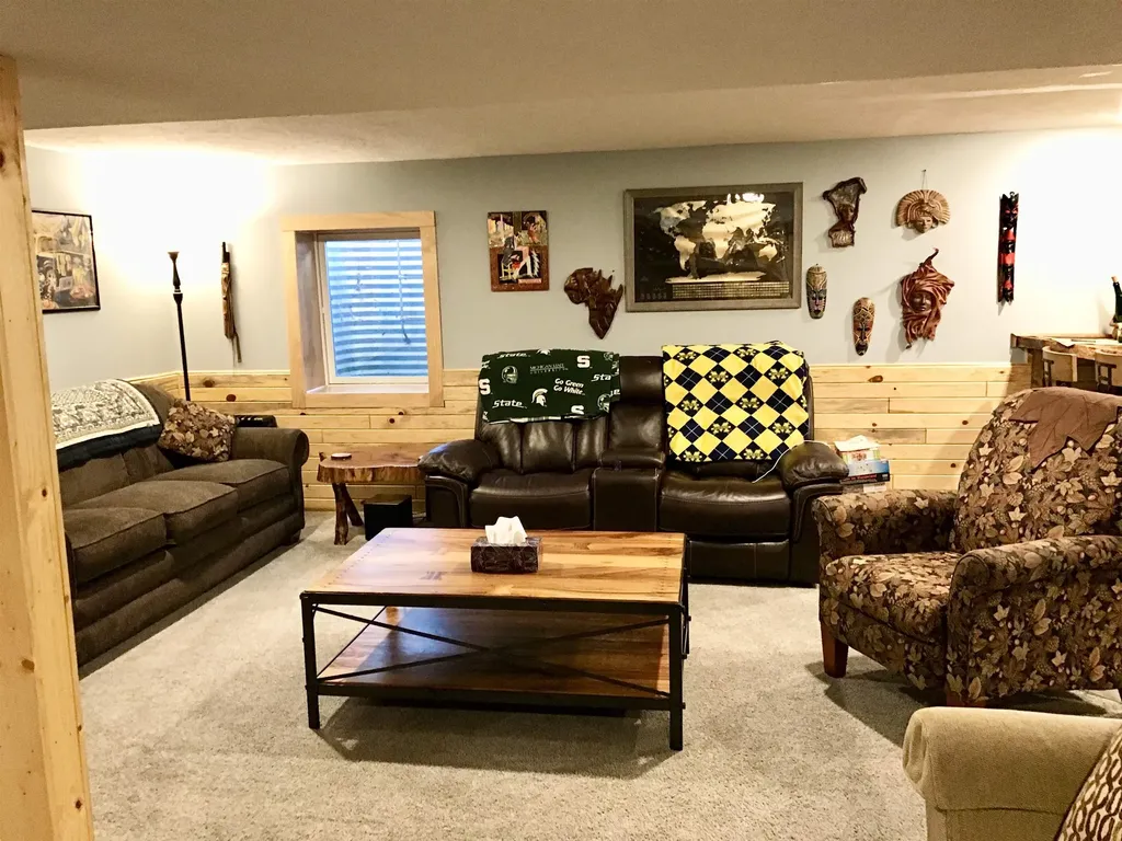 700 & 702 E Remus Road Union Charter Township MI 48858